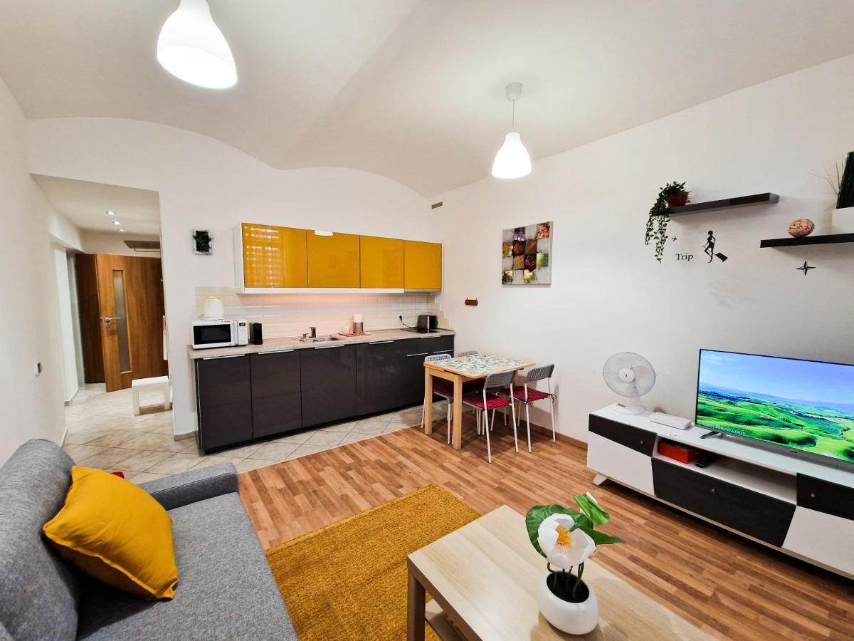 Ground Floor Apartment Прага Екстериор снимка